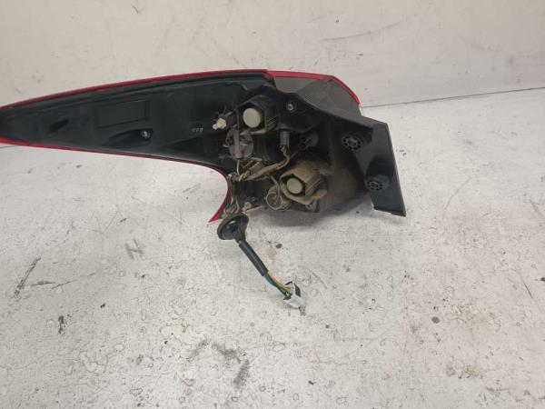 FEU ARRIERE DROIT NISSAN - Vue 2